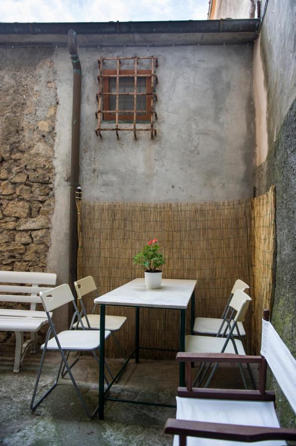 Апартаменти Borgo Antico - Torre Pugliola Леричі Екстер'єр фото